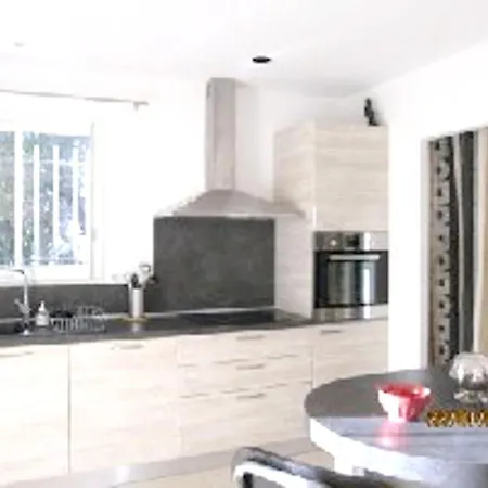 Maison De 2 Chambres Avec Jardin Clos Et Wifi A Solenzara A 7 Km De La Plage Casa vacanze Sari-Solenzara
