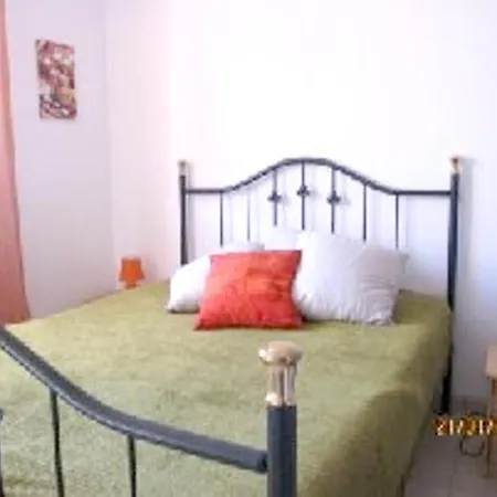 Casa vacanze Maison De 2 Chambres Avec Jardin Clos Et Wifi A Solenzara A 7 Km De La Plage *
